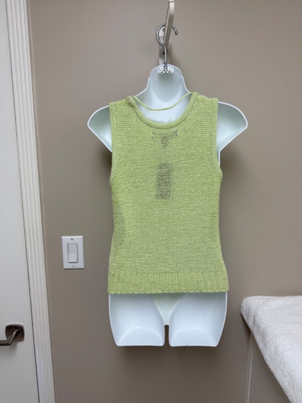NEW! Vera Moda "Charity" Scoop Neck Knit Tank Reed Green Size Small - Picture 8 of 15
